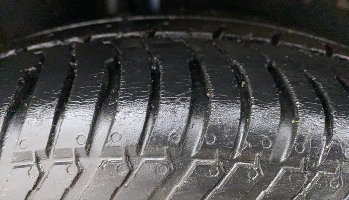 2016 Ford Ecosport TITANIUM 1.5L PETROL AT, Petrol, Automatic, 74,570 km, Right Rear Tyre Tread