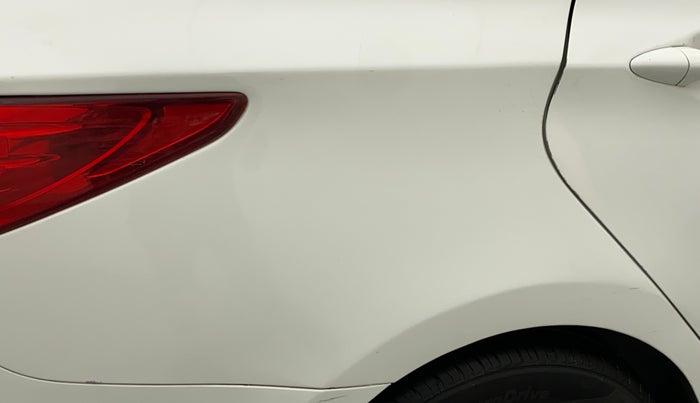 2011 Hyundai Verna FLUIDIC 1.6 VTVT SX, Petrol, Manual, 76,979 km, Right quarter panel - Paint has minor damage