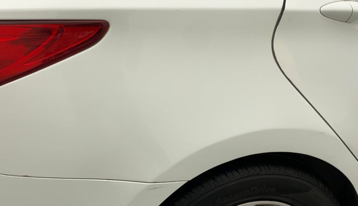 2011 Hyundai Verna FLUIDIC 1.6 VTVT SX, Petrol, Manual, 76,979 km, Right quarter panel - Minor scratches