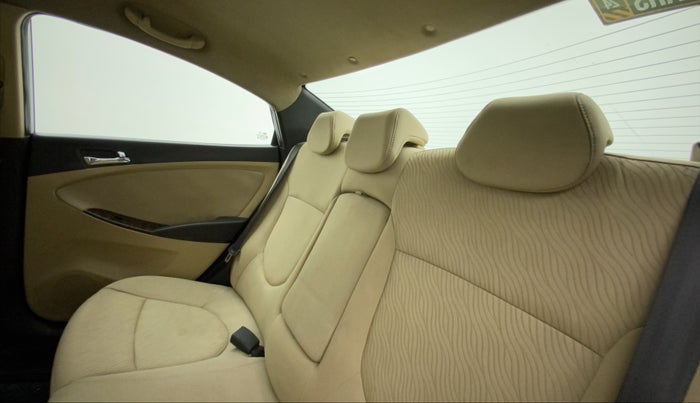 2011 Hyundai Verna FLUIDIC 1.6 VTVT SX, Petrol, Manual, 76,979 km, Right Side Rear Door Cabin