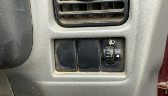2011 Maruti Alto K10 VXI, Petrol, Manual, 84,199 km, Dashboard - Headlight height adjustment not working