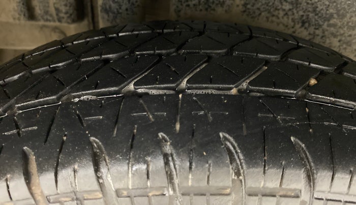 2013 Maruti Swift VDI, Diesel, Manual, 54,679 km, Right Rear Tyre Tread