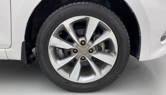 2017 Hyundai Elite i20 ASTA 1.2 (O), Petrol, Manual, 32,728 km, Right Front Wheel
