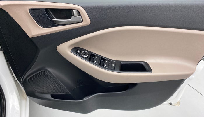 2017 Hyundai Elite i20 ASTA 1.2 (O), Petrol, Manual, 32,728 km, Driver Side Door Panels Control