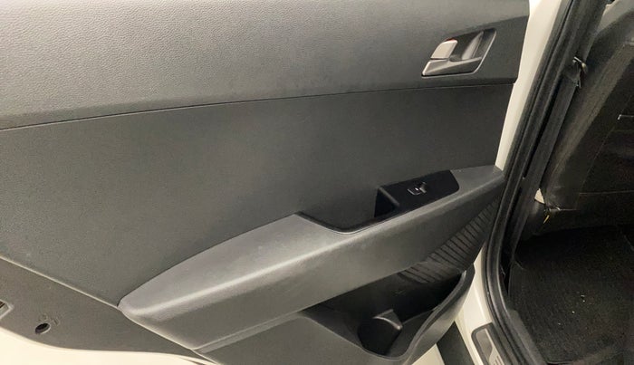 2016 Hyundai Creta SX 1.6 DIESEL, Diesel, Manual, 73,412 km, Left rear window switch / handle - Switch/handle not functional