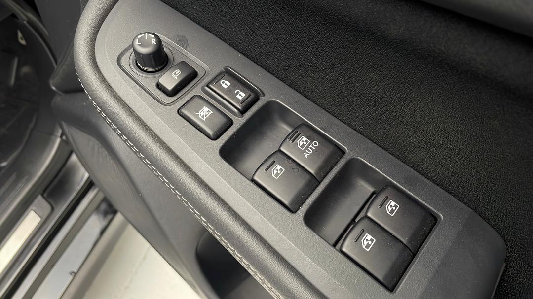 2017 Subaru Liberty 2.5i, Automatic, 74411 km, Drivers Side Door Panel Controls