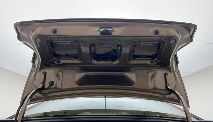 2017 Volkswagen Ameo HIGHLINE PLUS 1.5L 16 ALLOY, Diesel, Manual, 90,366 km, Boot Door Open