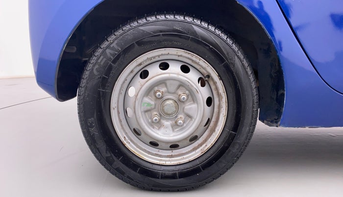 2013 Hyundai Eon ERA PLUS, Petrol, Manual, 76,025 km, Right Rear Wheel