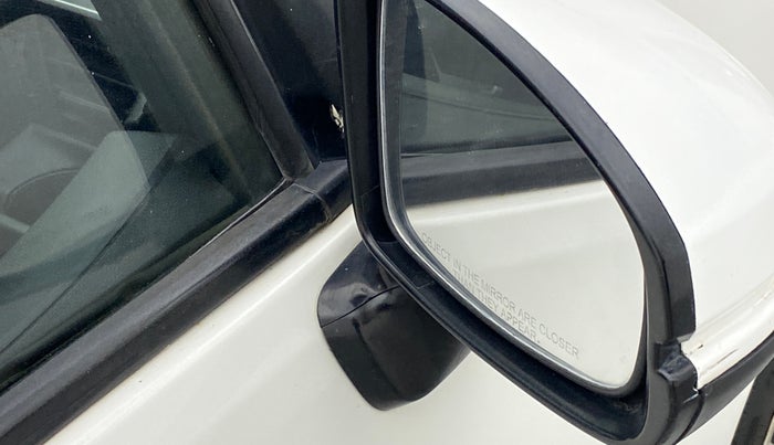 2015 Honda Jazz 1.2L I-VTEC S AT, Petrol, Automatic, 1,12,010 km, Right rear-view mirror - Mirror motor not working