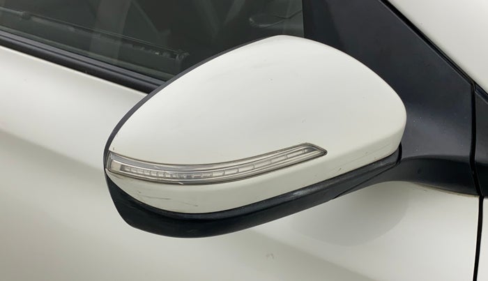 2016 Hyundai Elite i20 ASTA 1.2 (O), CNG, Manual, 47,304 km, Right rear-view mirror - Indicator light has minor damage