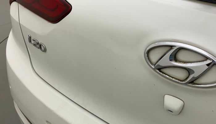2016 Hyundai Elite i20 ASTA 1.2 (O), CNG, Manual, 47,304 km, Dicky (Boot door) - Slightly dented