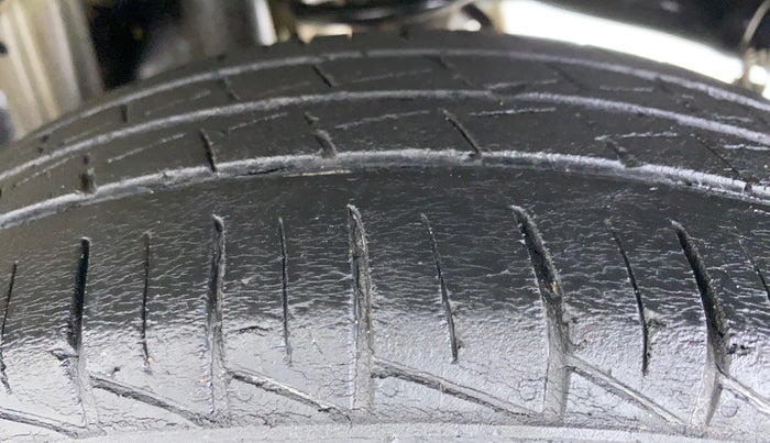 2019 Maruti Alto LXI, Petrol, Manual, 71,318 km, Left Rear Tyre Tread