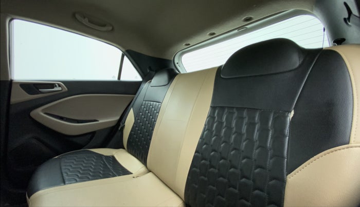 2019 Hyundai Elite i20 SPORTZ PLUS 1.2, Petrol, Manual, 75,000 km, Right Side Rear Door Cabin