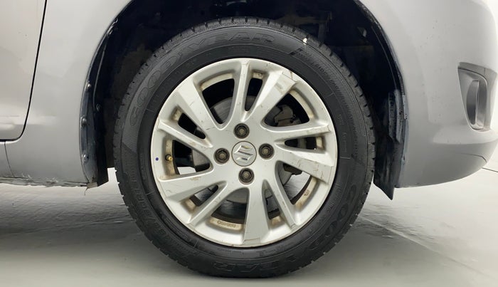 2012 Maruti Swift ZXI, Petrol, Manual, 47,360 km, Right Front Wheel