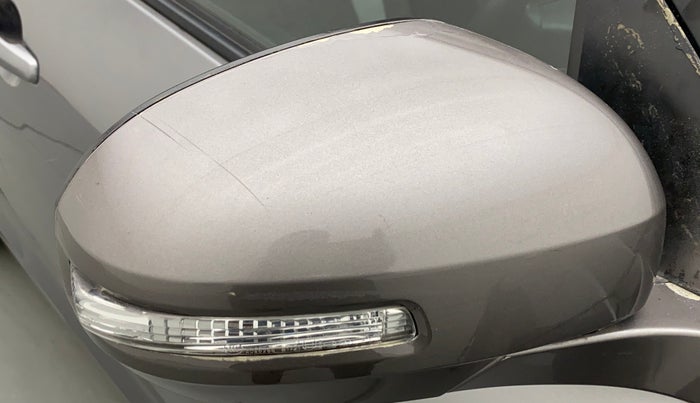 2012 Maruti Swift ZXI, Petrol, Manual, 47,360 km, Right rear-view mirror - Minor scratches