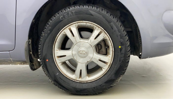 2011 Hyundai i20 ASTA 1.4 AT, Petrol, Automatic, 38,099 km, Right Front Wheel