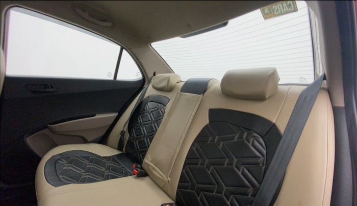 2018 Hyundai Xcent S 1.2, Petrol, Manual, 15,201 km, Right Side Rear Door Cabin