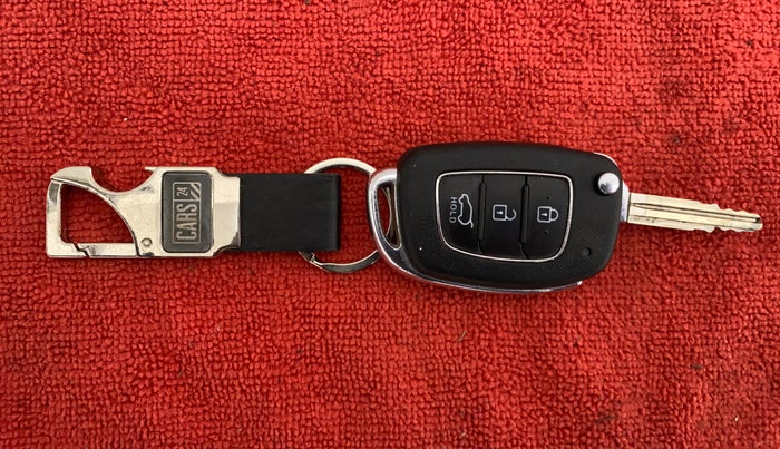 2018 Hyundai Elite i20 ASTA 1.2, CNG, Manual, 24,832 km, Key Close Up