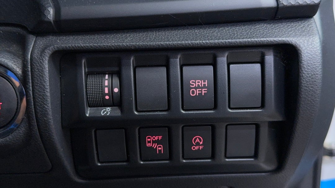 2024 Subaru Forester 2.5i (awd), Automatic, 53216 km, Utility Switches/Buttons