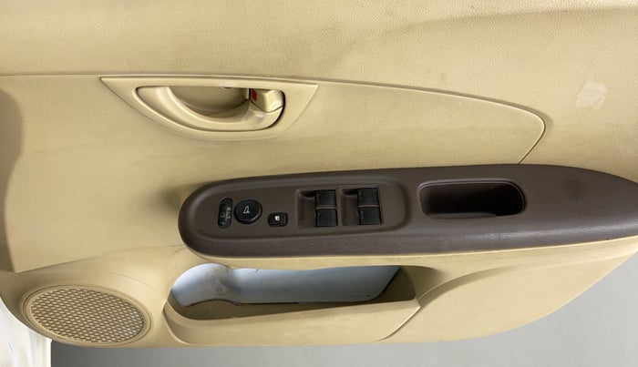 2013 Honda Brio 1.2 S MT I VTEC, Petrol, Manual, 35,994 km, Driver Side Door Panels Control