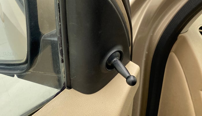 2009 Hyundai i10 MAGNA 1.2, Petrol, Manual, 50,199 km, Left rear-view mirror - ORVM knob broken and not working