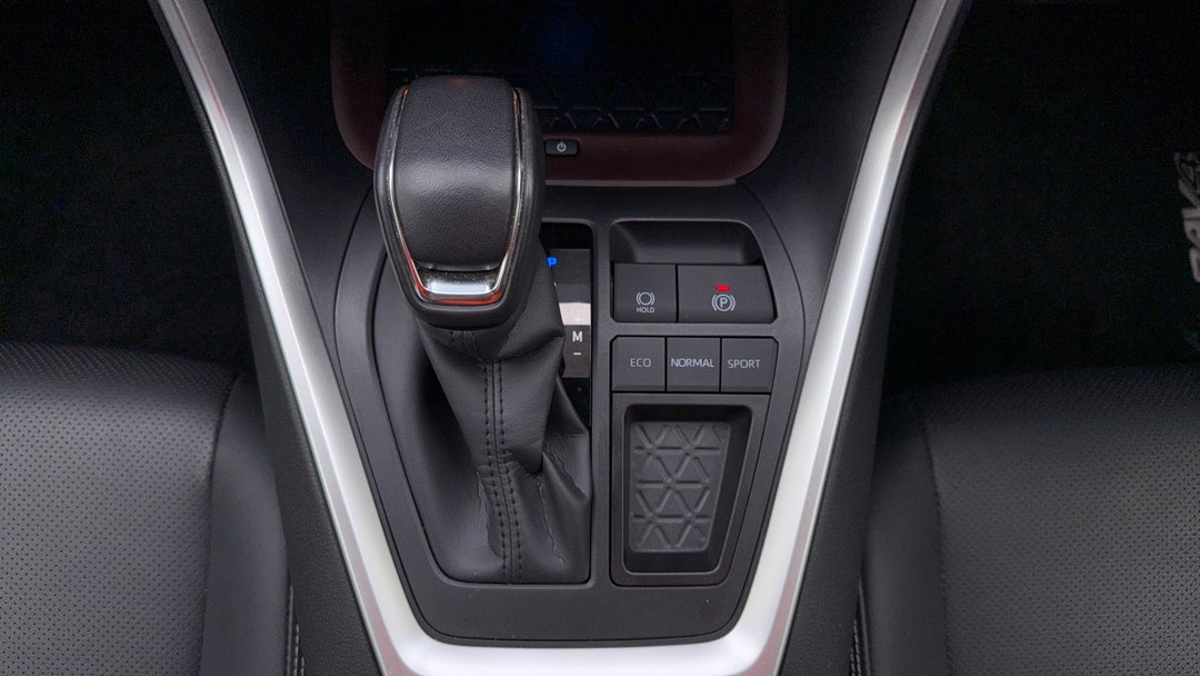 2024 Toyota RAV4 Cruiser (2WD), Automatic, 22963 km, Gear Lever 