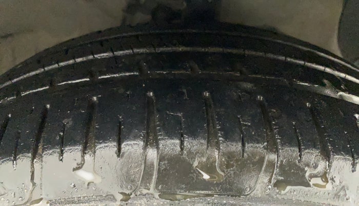 2015 Hyundai Xcent S 1.2, Petrol, Manual, 33,138 km, Right Front Tyre Tread