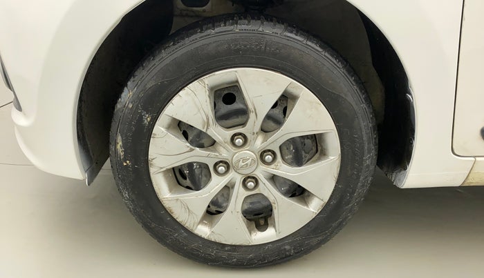 2015 Hyundai Xcent S 1.2, Petrol, Manual, 33,138 km, Left Front Wheel