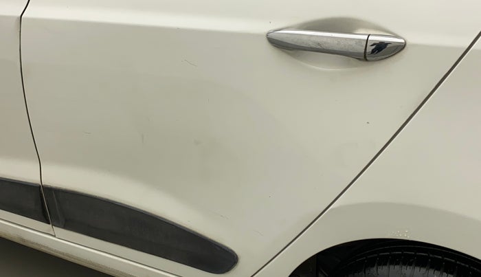 2015 Hyundai Xcent S 1.2, Petrol, Manual, 33,138 km, Rear left door - Minor scratches