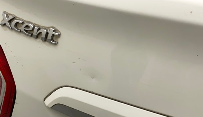 2015 Hyundai Xcent S 1.2, Petrol, Manual, 33,138 km, Dicky (Boot door) - Slightly dented