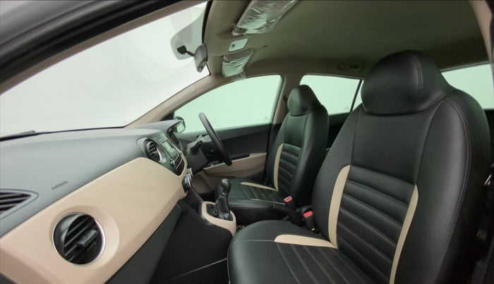 2019 Hyundai Grand i10 MAGNA 1.2 KAPPA VTVT, Petrol, Manual, 29,006 km, Right Side Front Door Cabin