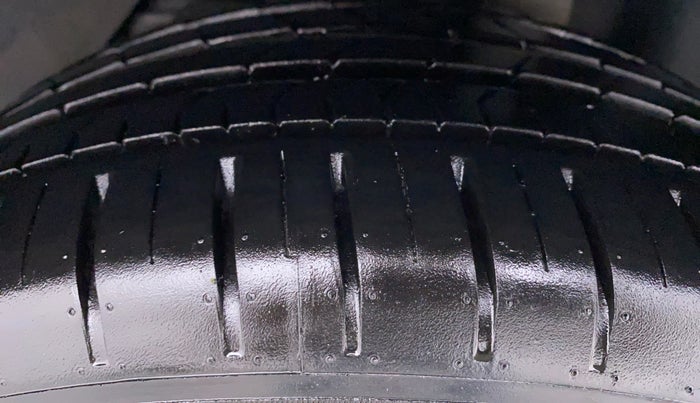 2019 Ford New Figo 1.2 TITANIUM BLU, Petrol, Manual, 22,795 km, Left Rear Tyre Tread