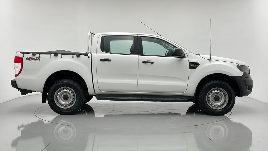 2017 Ford Ranger Xl 3.2 Plus (4x4), Automatic, 76892 km, Right Side View