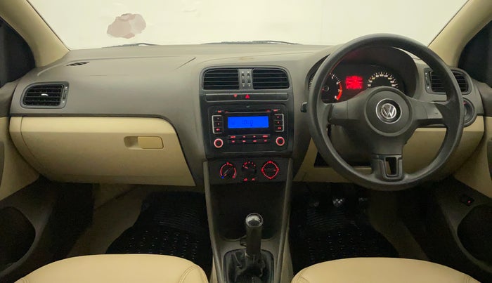2012 Volkswagen Vento COMFORTLINE 1.6, Petrol, Manual, 82,410 km, Dashboard