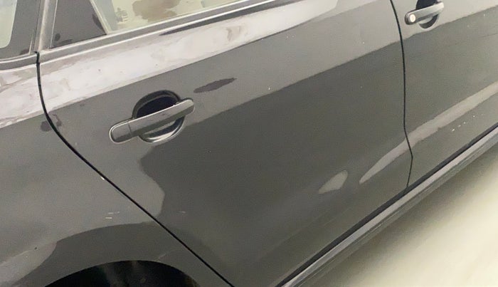 2012 Volkswagen Vento COMFORTLINE 1.6, Petrol, Manual, 82,410 km, Right rear door - Paint has faded