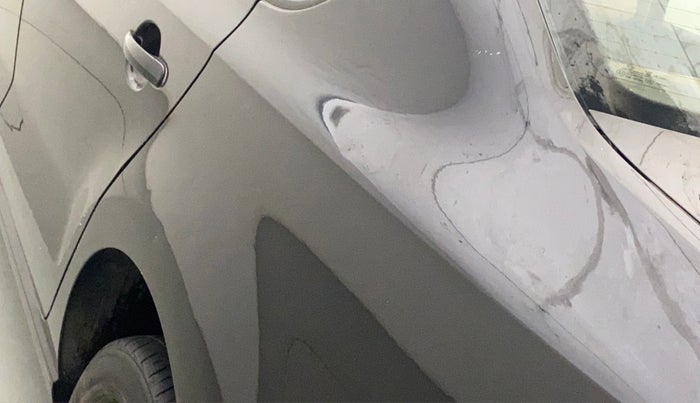 2012 Volkswagen Vento COMFORTLINE 1.6, Petrol, Manual, 82,410 km, Left quarter panel - Minor scratches