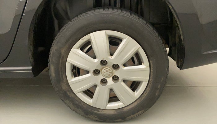 2012 Volkswagen Vento COMFORTLINE 1.6, Petrol, Manual, 82,410 km, Left Rear Wheel