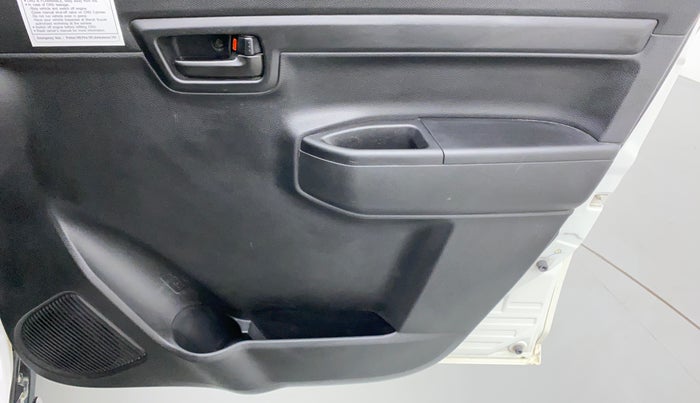 2020 Maruti S PRESSO VXI CNG, CNG, Manual, 30,516 km, Driver Side Door Panels Control