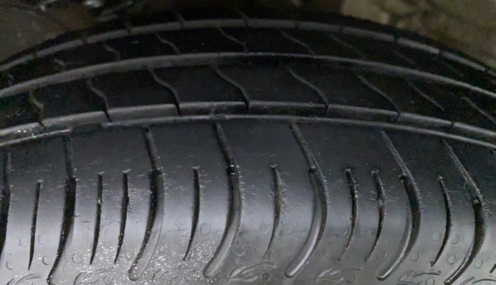 2020 Maruti S PRESSO VXI CNG, CNG, Manual, 30,516 km, Left Front Tyre Tread