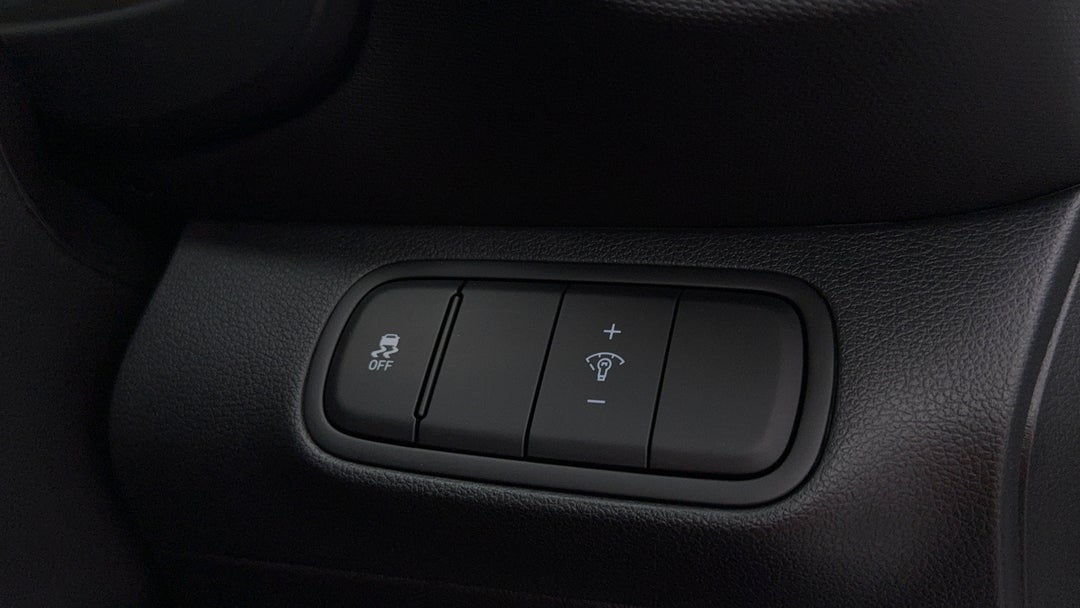 2023 Hyundai Venue Elite (black) Sunroof, Automatic, 15756 km, Utility Switches/Buttons