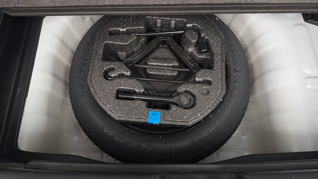 2023 Hyundai Venue Elite (black) Sunroof, Automatic, 15756 km, Spare Wheel