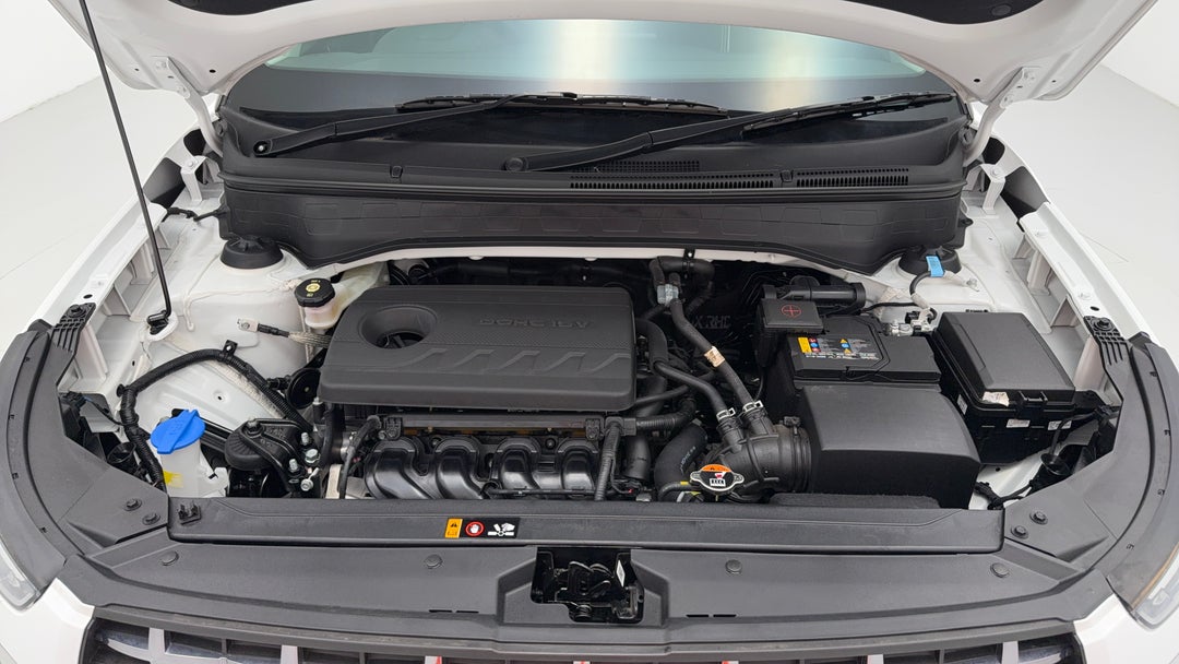 2023 Hyundai Venue Elite (black) Sunroof, Automatic, 15756 km, Open Bonnet (Engine)