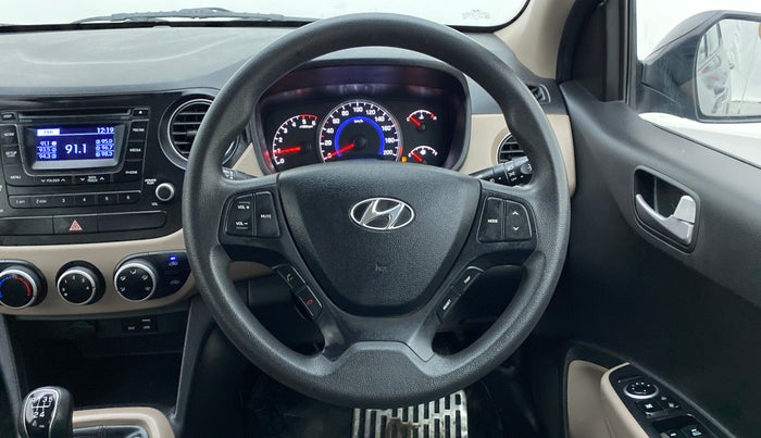 2016 Hyundai Grand i10 SPORTZ 1.1 CRDI, Diesel, Manual, 44,691 km, Steering Wheel Close Up