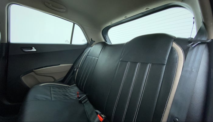 2016 Hyundai Grand i10 SPORTZ 1.1 CRDI, Diesel, Manual, 44,691 km, Right Side Rear Door Cabin