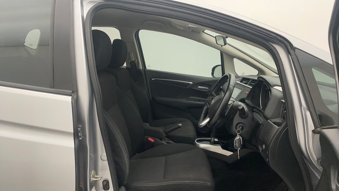 2016 Honda Jazz Vti-s, Automatic, 96013 km, Right Side Front Door Cabin View