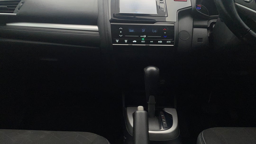 2016 Honda Jazz Vti-s, Automatic, 96013 km, Center Console