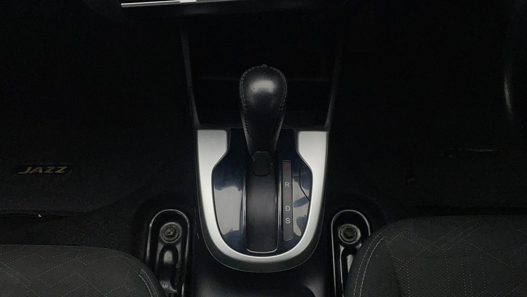 2016 Honda Jazz Vti-s, Automatic, 96013 km, Gear Lever 