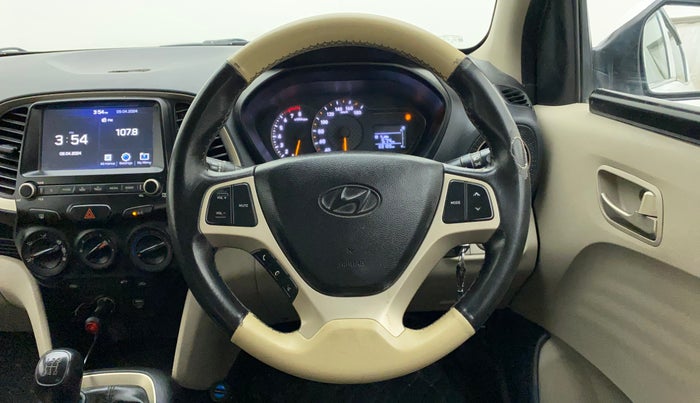2019 Hyundai NEW SANTRO SPORTZ CNG, CNG, Manual, 69,189 km, Steering Wheel Close Up