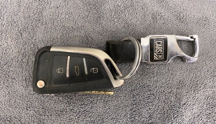 2019 Hyundai NEW SANTRO SPORTZ CNG, CNG, Manual, 69,189 km, Lock system - Remote key not functional