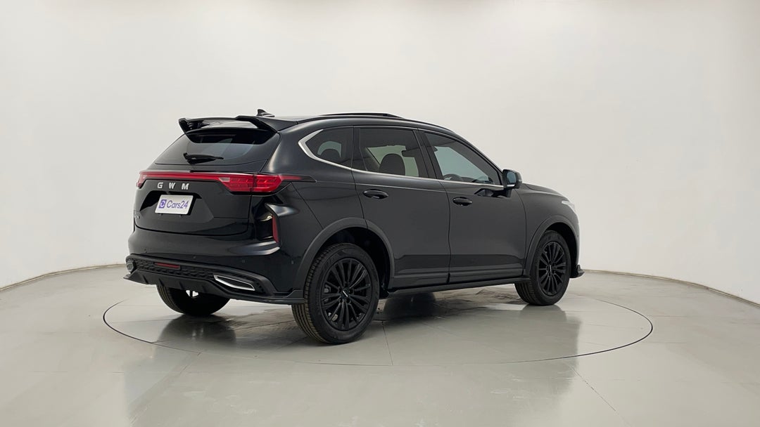 Right Back Diagonal (45- Degree) View